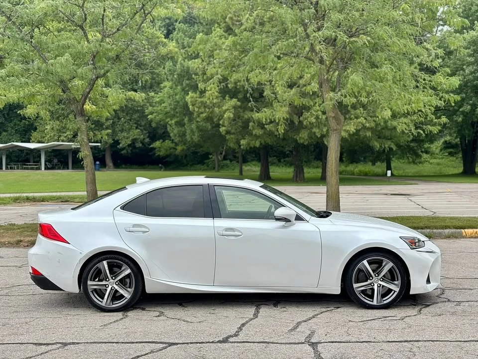 2017 Lexus IS 3rd Gen - Image 4 of 18