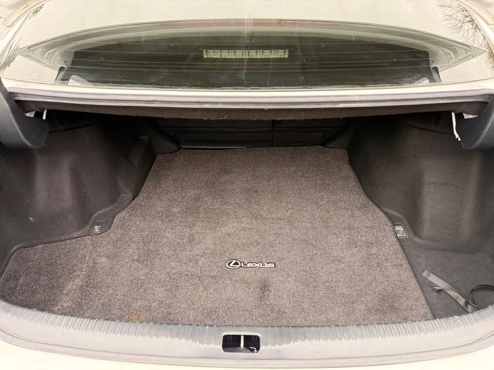 2017 Lexus IS 3rd Gen - Image 15 of 19