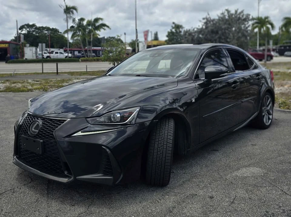 2017 Lexus IS 3rd Gen - Image 7 of 11
