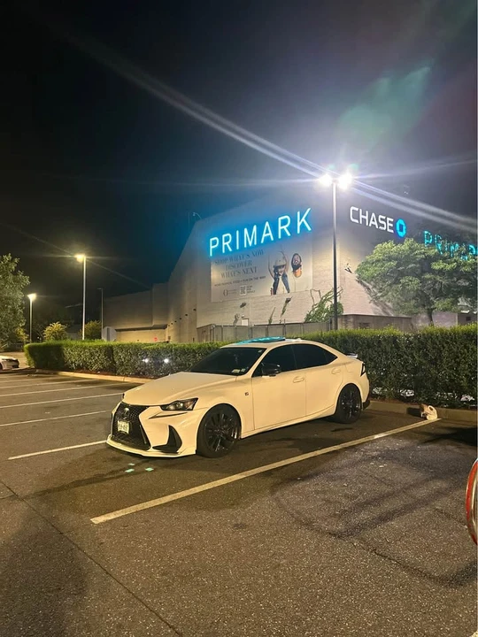 2017 Lexus IS 3rd Gen - Image 16 of 17