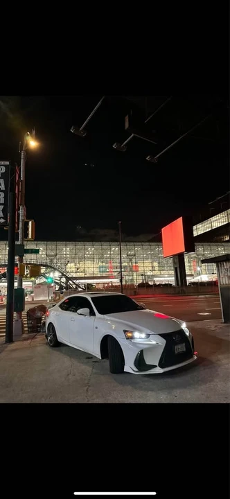 2017 Lexus IS 3rd Gen - Image 11 of 17