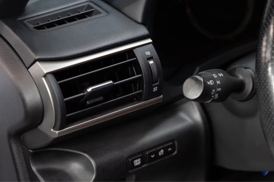 2017 Lexus IS 3rd Gen - Image 4 of 6