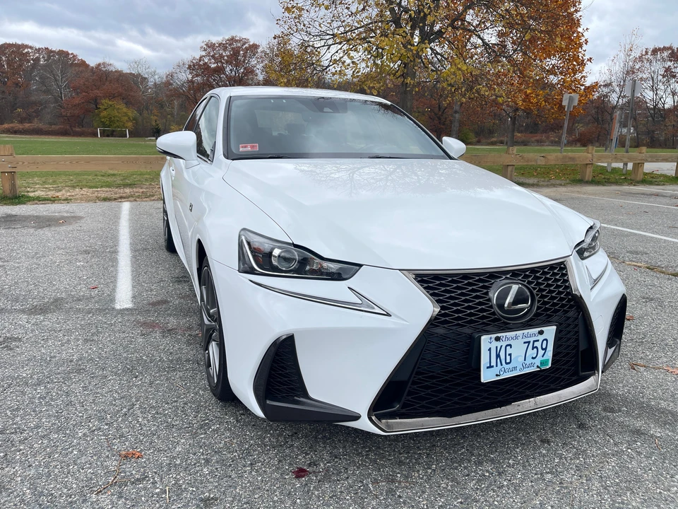 2017 Lexus IS 3rd Gen - Image 20 of 31