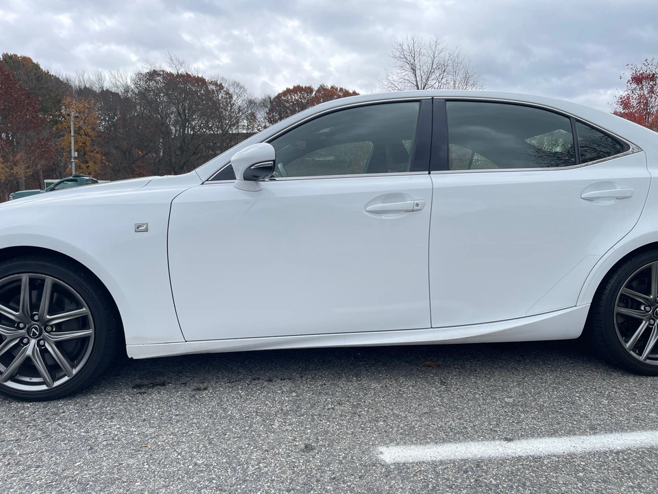 2017 Lexus IS 3rd Gen - Image 26 of 31