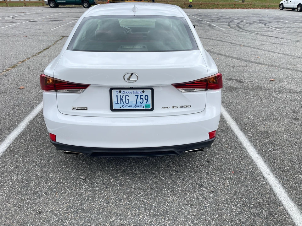 2017 Lexus IS 3rd Gen - Image 13 of 31