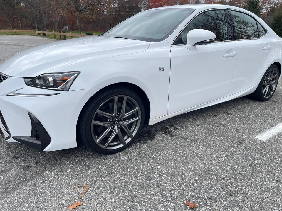 2017 Lexus IS 3rd Gen - Image 11 of 31