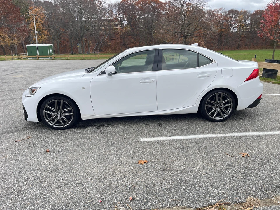 2017 Lexus IS 3rd Gen - Image 12 of 31