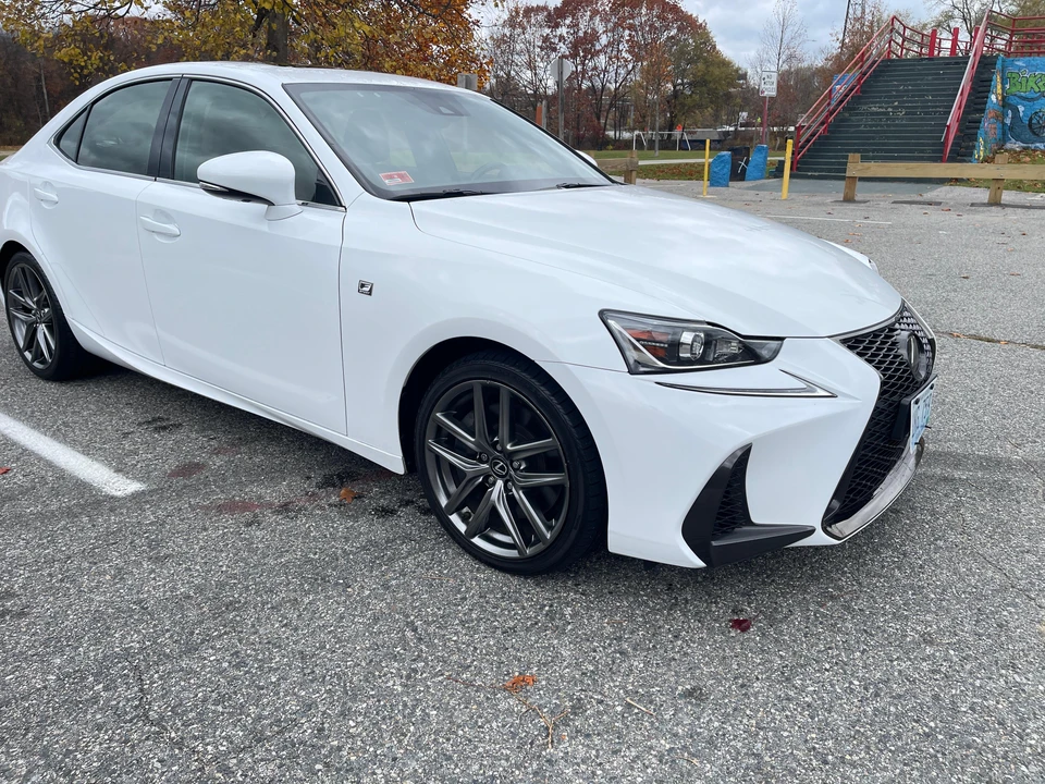 2017 Lexus IS 3rd Gen - Image 17 of 31