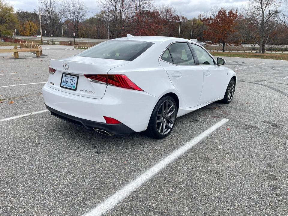2017 Lexus IS 3rd Gen - Image 16 of 31