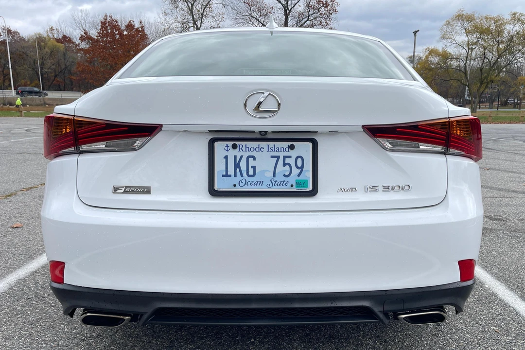 2017 Lexus IS 3rd Gen - Image 5 of 31