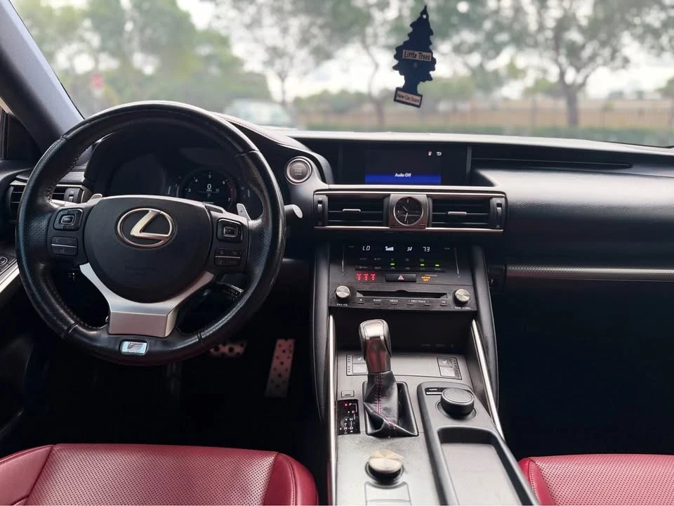 2017 Lexus IS 3rd Gen - Image 11 of 12
