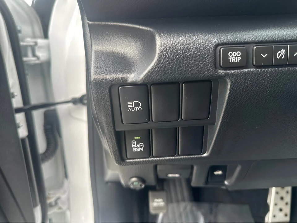 2017 Lexus IS 3rd Gen - Image 11 of 20