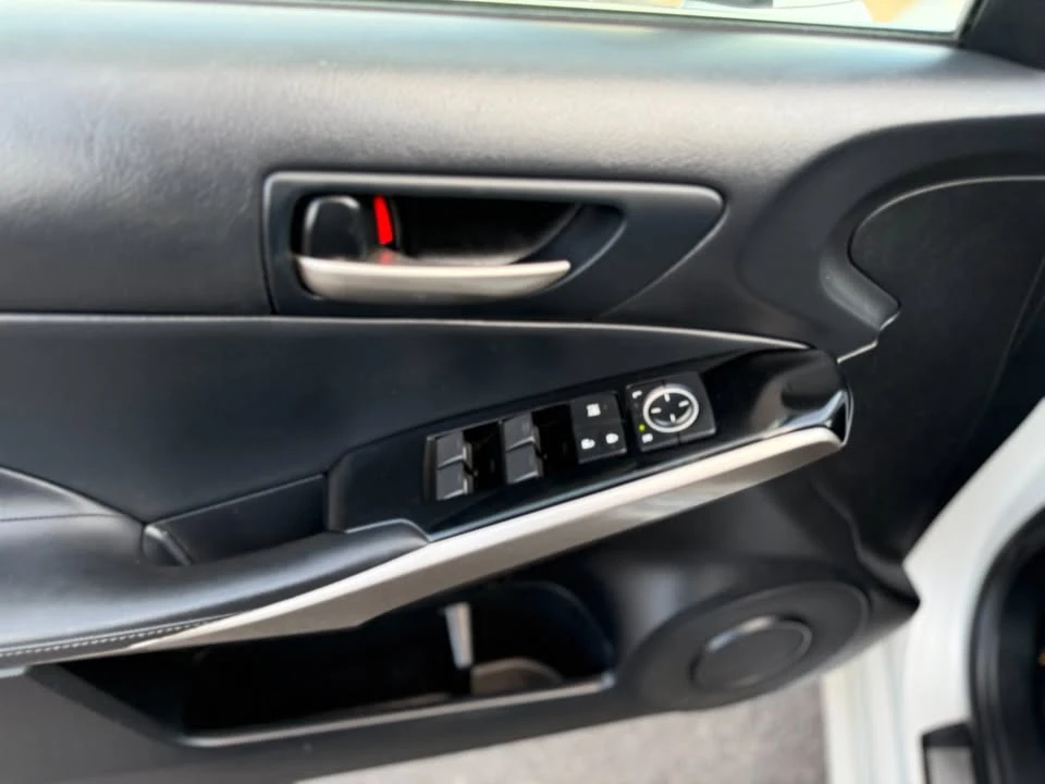 2017 Lexus IS 3rd Gen - Image 8 of 20