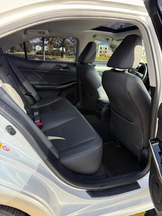 2017 Lexus IS 3rd Gen - Image 13 of 20