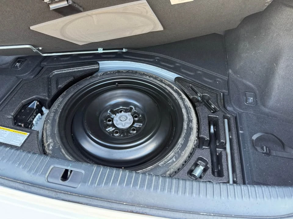 2017 Lexus IS 3rd Gen - Image 16 of 20