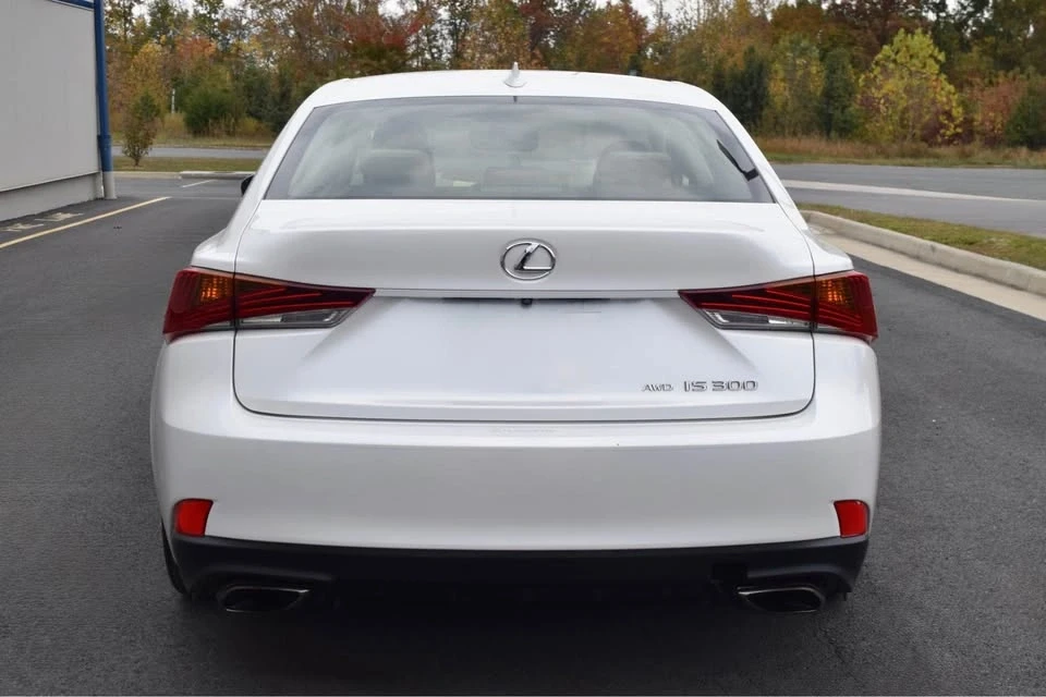 2017 Lexus IS 3rd Gen - Image 6 of 10