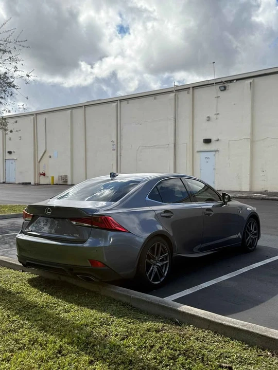 2017 Lexus IS 3rd Gen - Image 4 of 12
