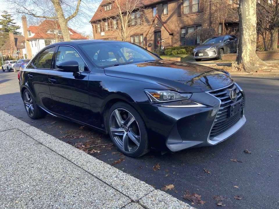 2017 Lexus IS 3rd Gen - Image 5 of 17