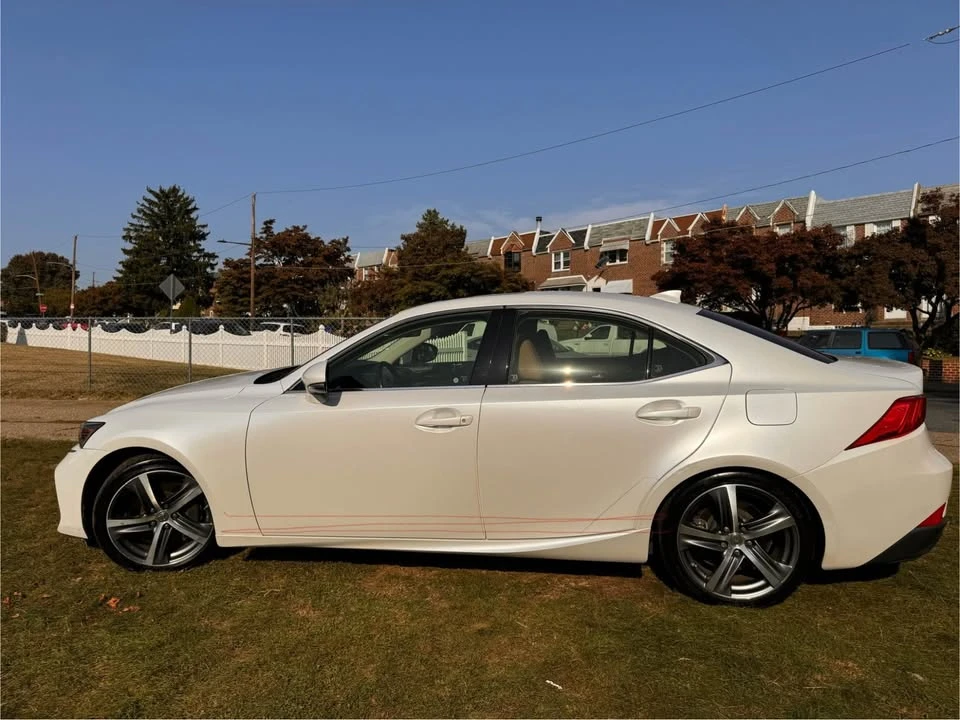 2017 Lexus IS 3rd Gen - Image 8 of 10