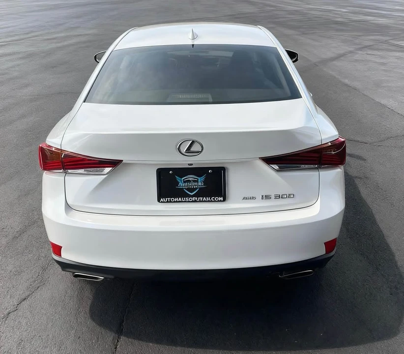 2017 Lexus IS 3rd Gen - Image 10 of 20