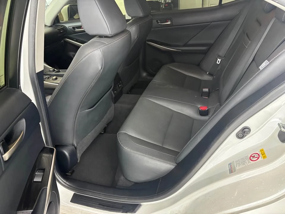 2017 Lexus IS 3rd Gen - Image 18 of 20