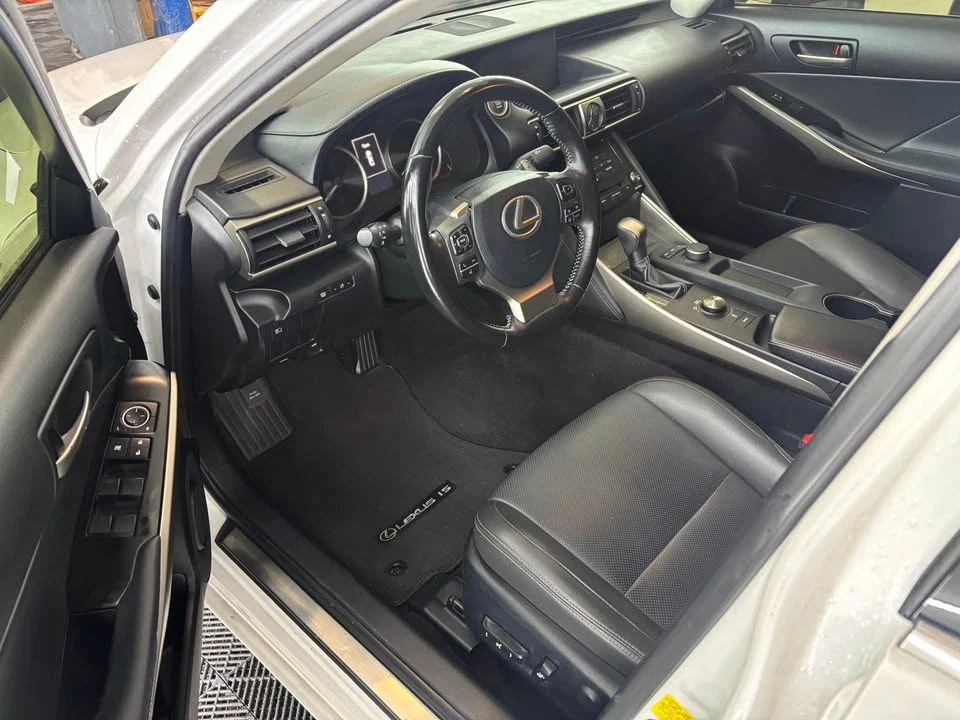 2017 Lexus IS 3rd Gen - Image 14 of 20
