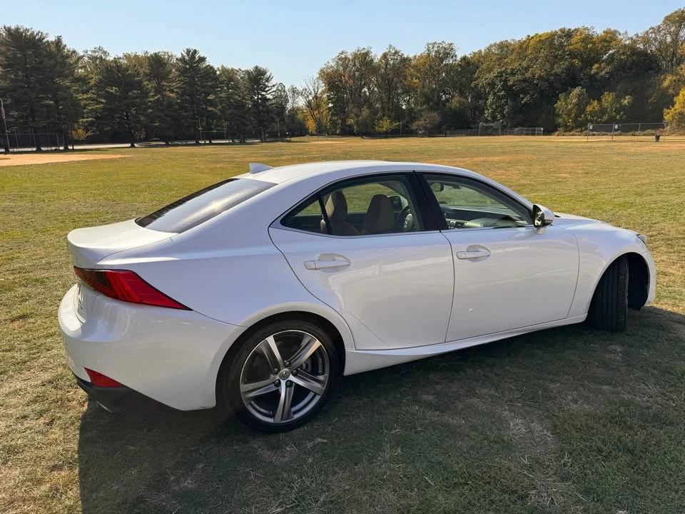 2017 Lexus IS 3rd Gen - Image 5 of 10