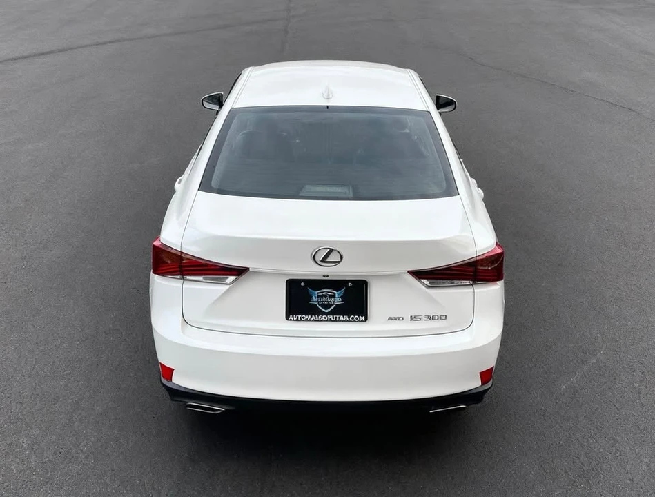 2017 Lexus IS 3rd Gen - Image 5 of 20