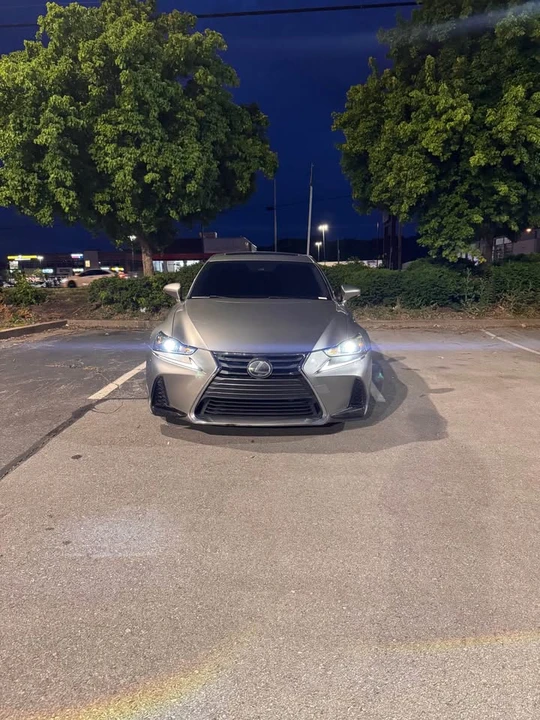 2017 Lexus IS 3rd Gen - Image 8 of 12