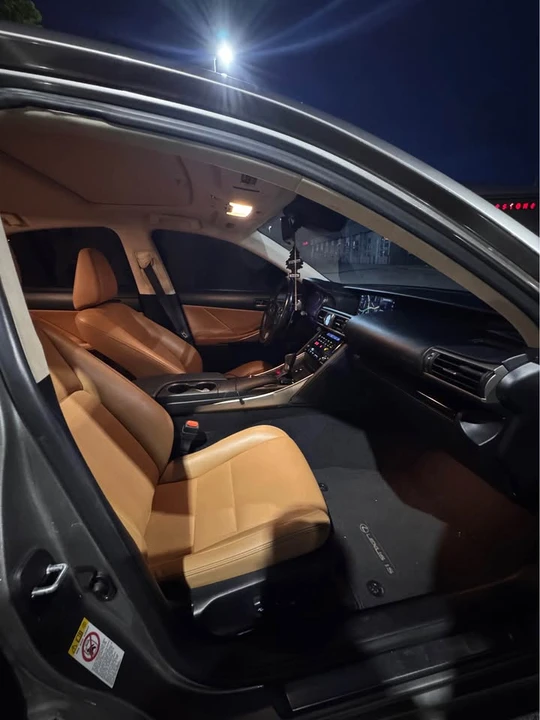 2017 Lexus IS 3rd Gen - Image 9 of 12