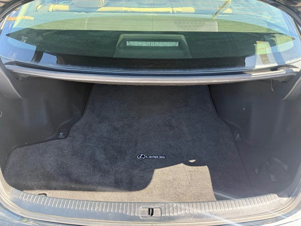 2017 Lexus IS 3rd Gen - Image 11 of 20
