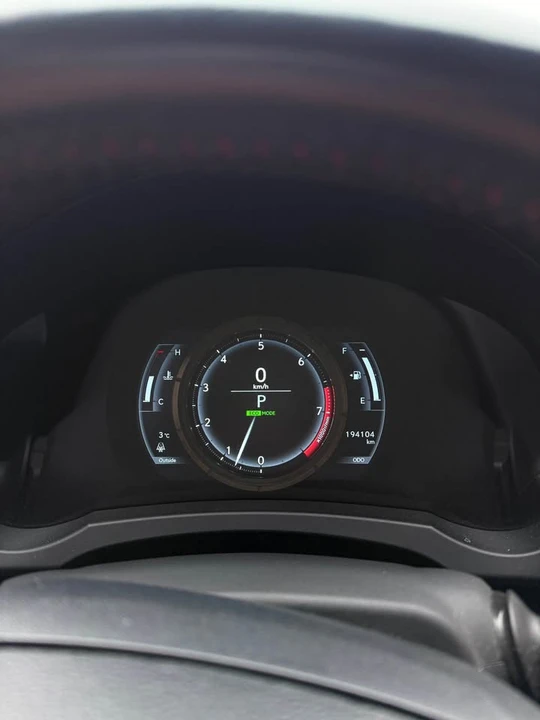 2017 Lexus IS 3rd Gen - Image 7 of 8