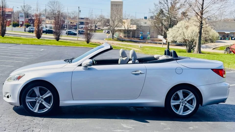 2017 Lexus IS 2nd Gen - Image 5 of 17