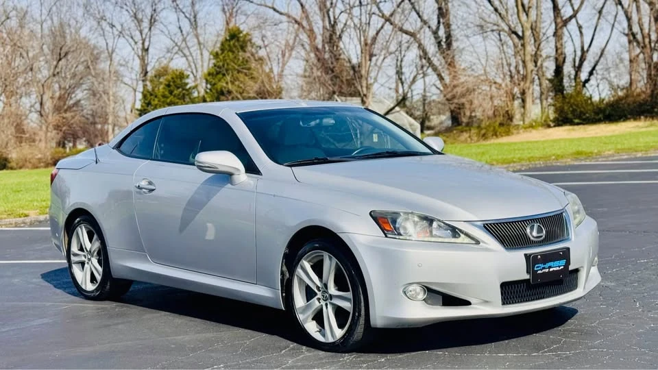 2017 Lexus IS 2nd Gen - Image 2 of 17
