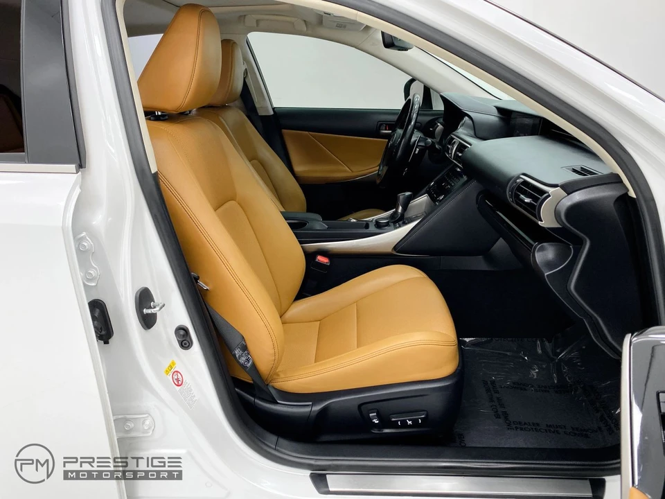 2017 Lexus IS 3rd Gen - Image 14 of 31