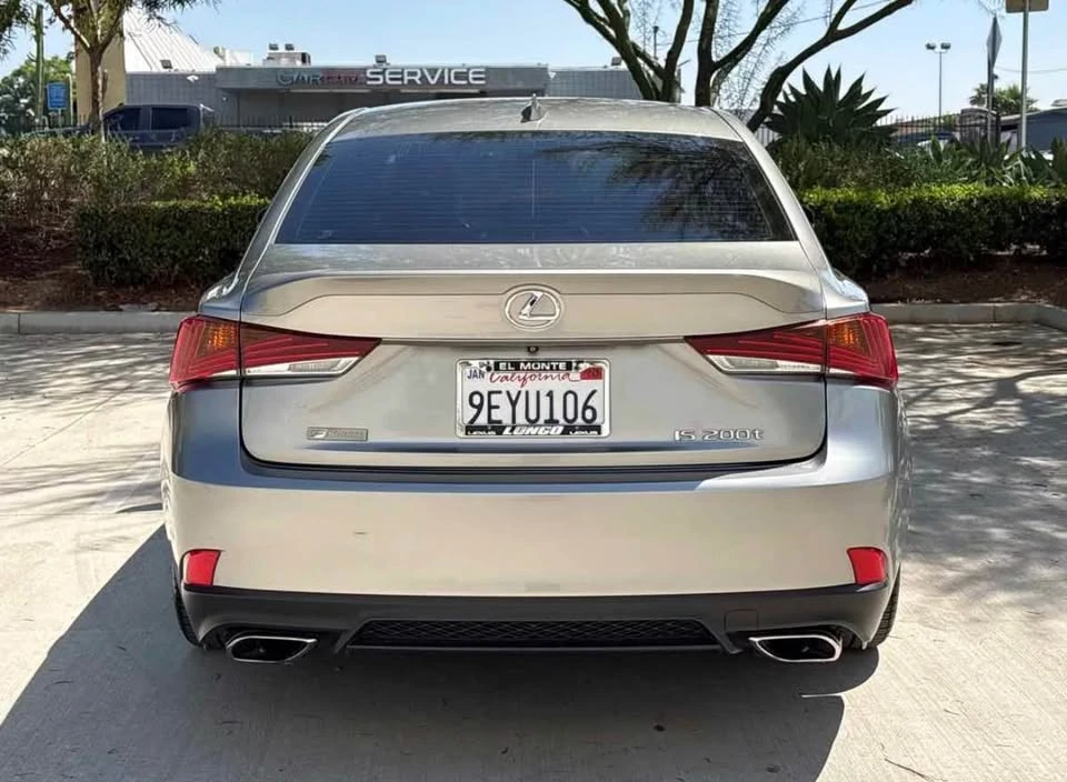 2017 Lexus IS 3rd Gen - Image 4 of 5
