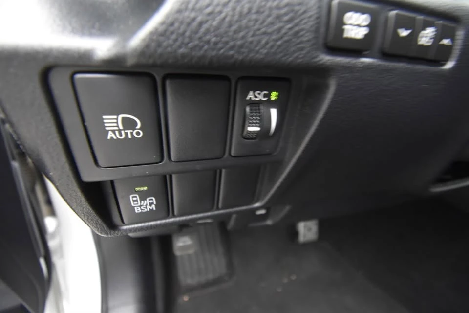 2017 Lexus IS 3rd Gen - Image 12 of 20