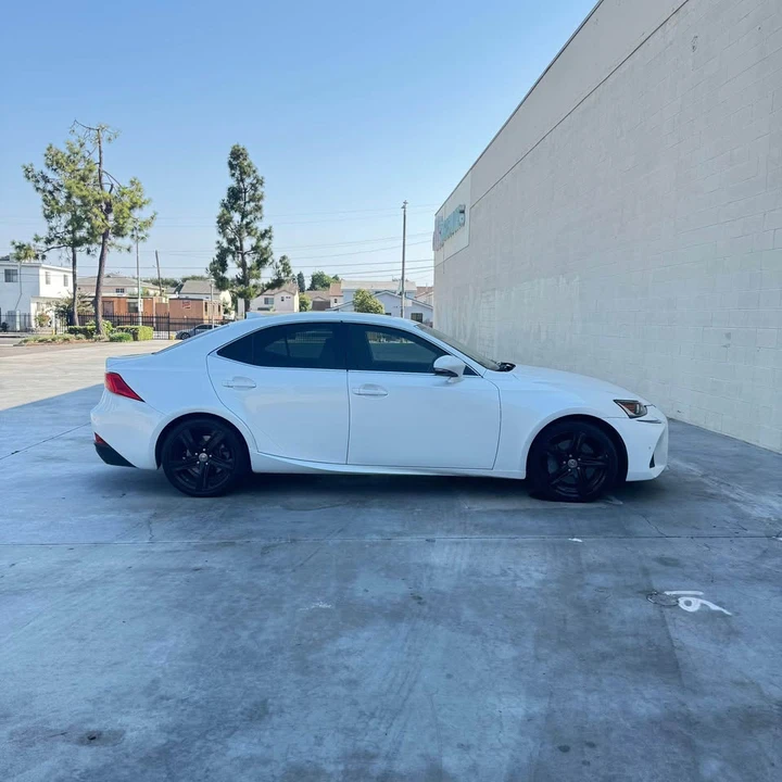2017 Lexus IS 3rd Gen - Image 4 of 10