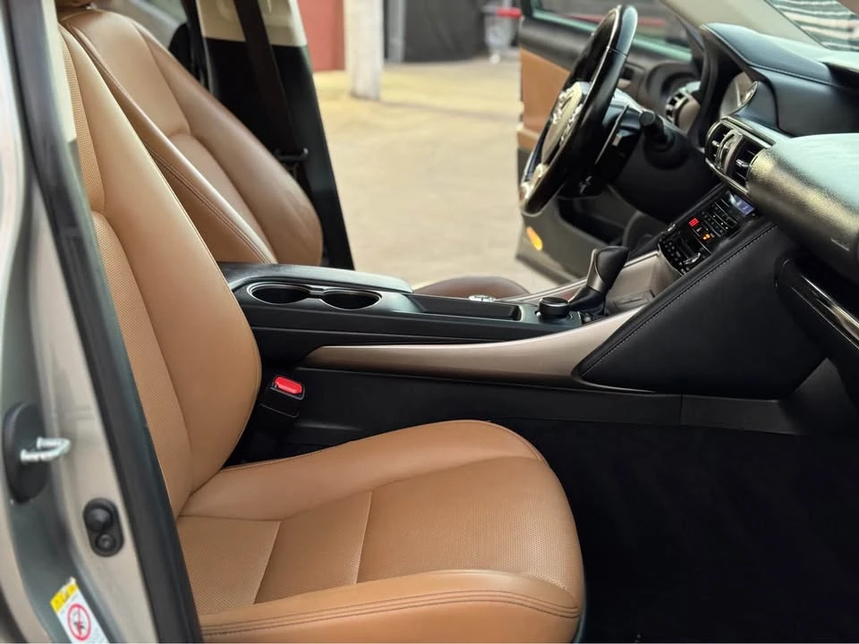 2017 Lexus IS 3rd Gen - Image 14 of 18