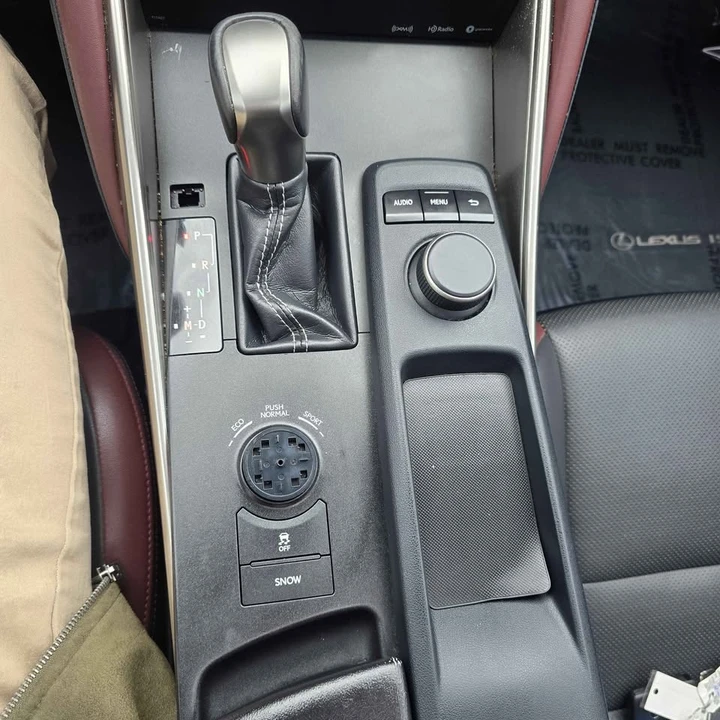 2017 Lexus IS 3rd Gen - Image 17 of 18