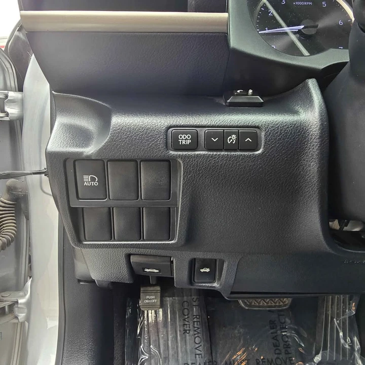 2017 Lexus IS 3rd Gen - Image 7 of 18