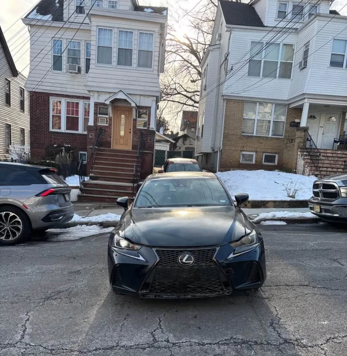 2017 Lexus IS 3rd Gen - Image 4 of 11