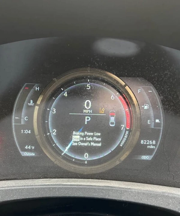 2017 Lexus IS 3rd Gen - Image 7 of 11