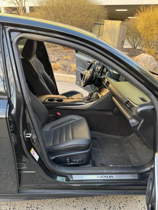 2017 Lexus IS 3rd Gen - Image 9 of 12