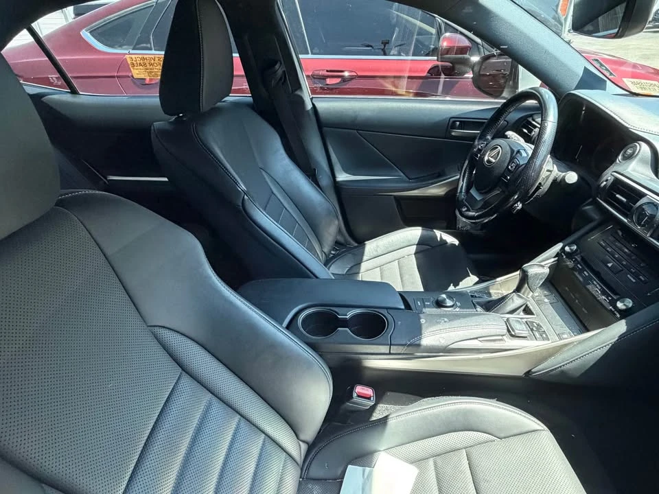 2017 Lexus IS 3rd Gen - Image 8 of 11