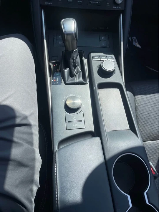 2017 Lexus IS 3rd Gen - Image 17 of 19