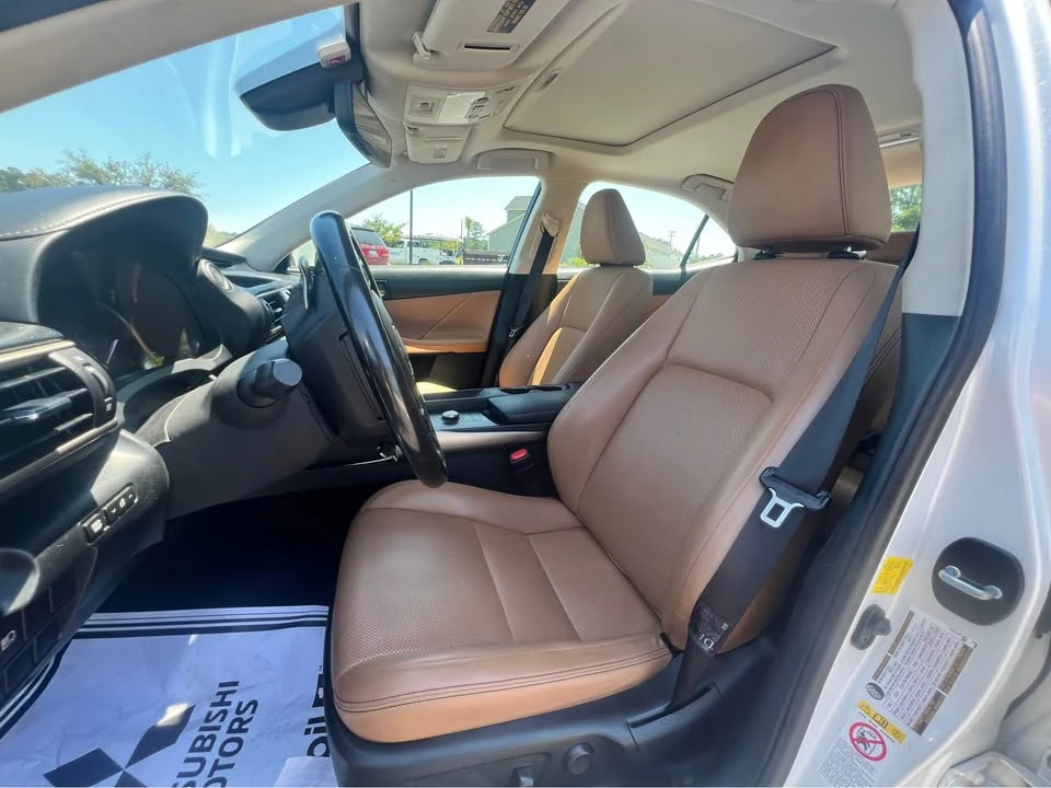 2017 Lexus IS 3rd Gen - Image 9 of 16