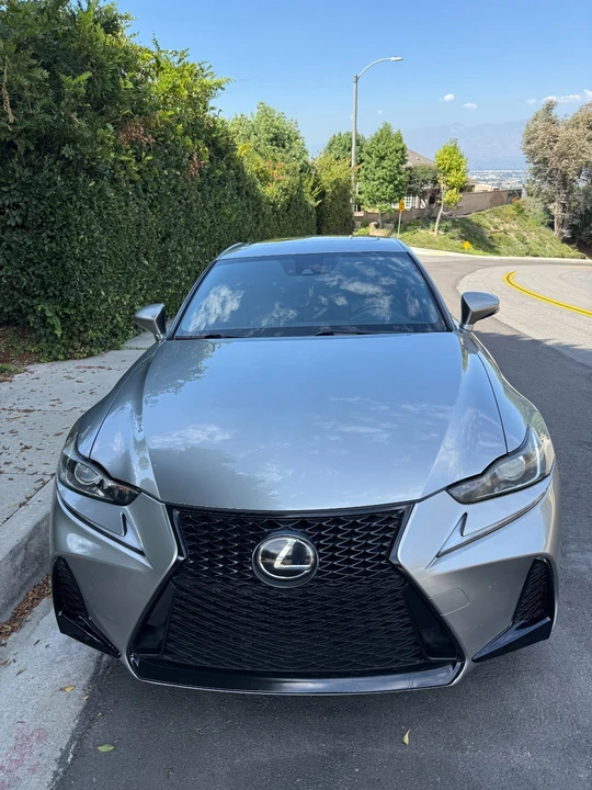 2017 Lexus IS 3rd Gen - Image 4 of 17