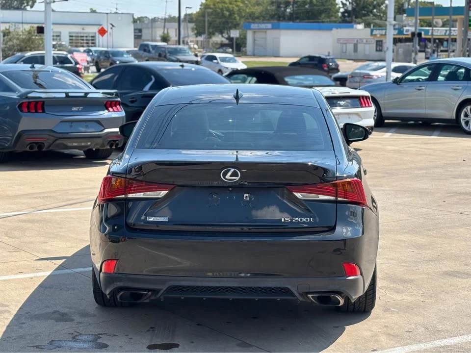 2017 Lexus IS 3rd Gen - Image 4 of 9