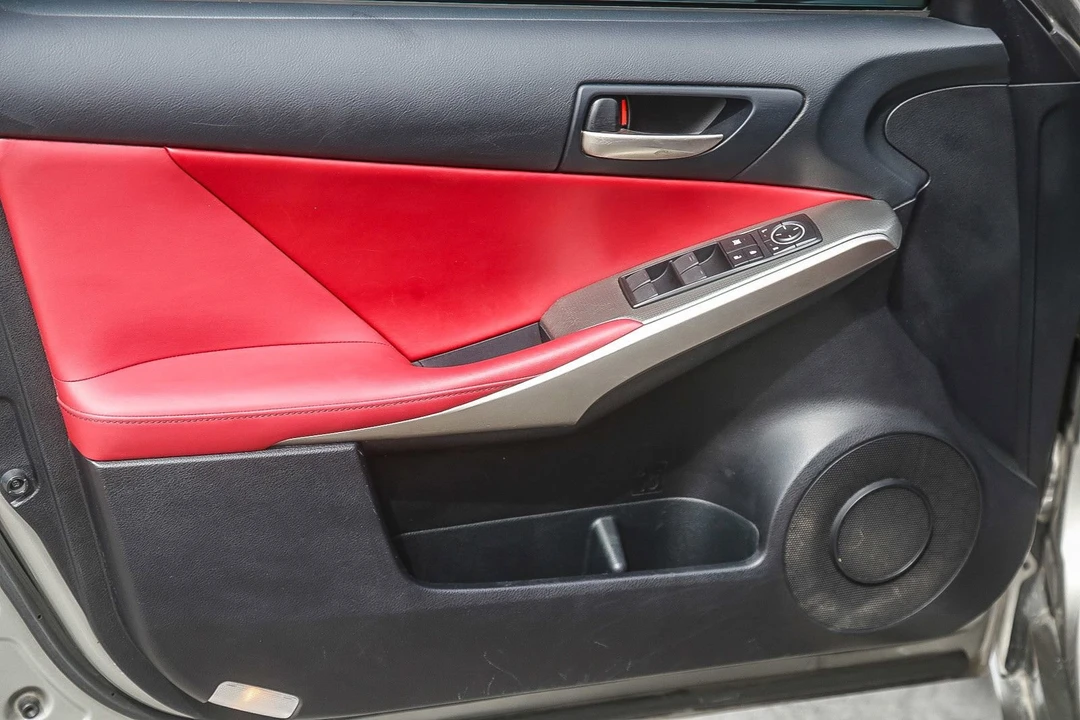 2017 Lexus IS 3rd Gen - Image 19 of 21